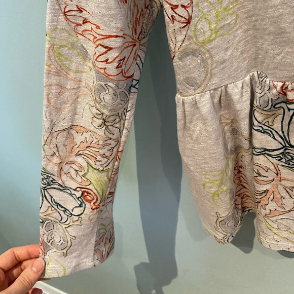 🎉Host Pick!🎉 Anthro Meadow Rue Grey Floral Henley, M - Picture 7 of 8